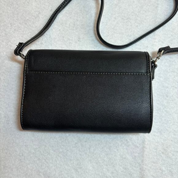 NWOT Chaps Black Faux Leather Crossbody Purse Card Holders Strap Handbag - Picture 4 of 7